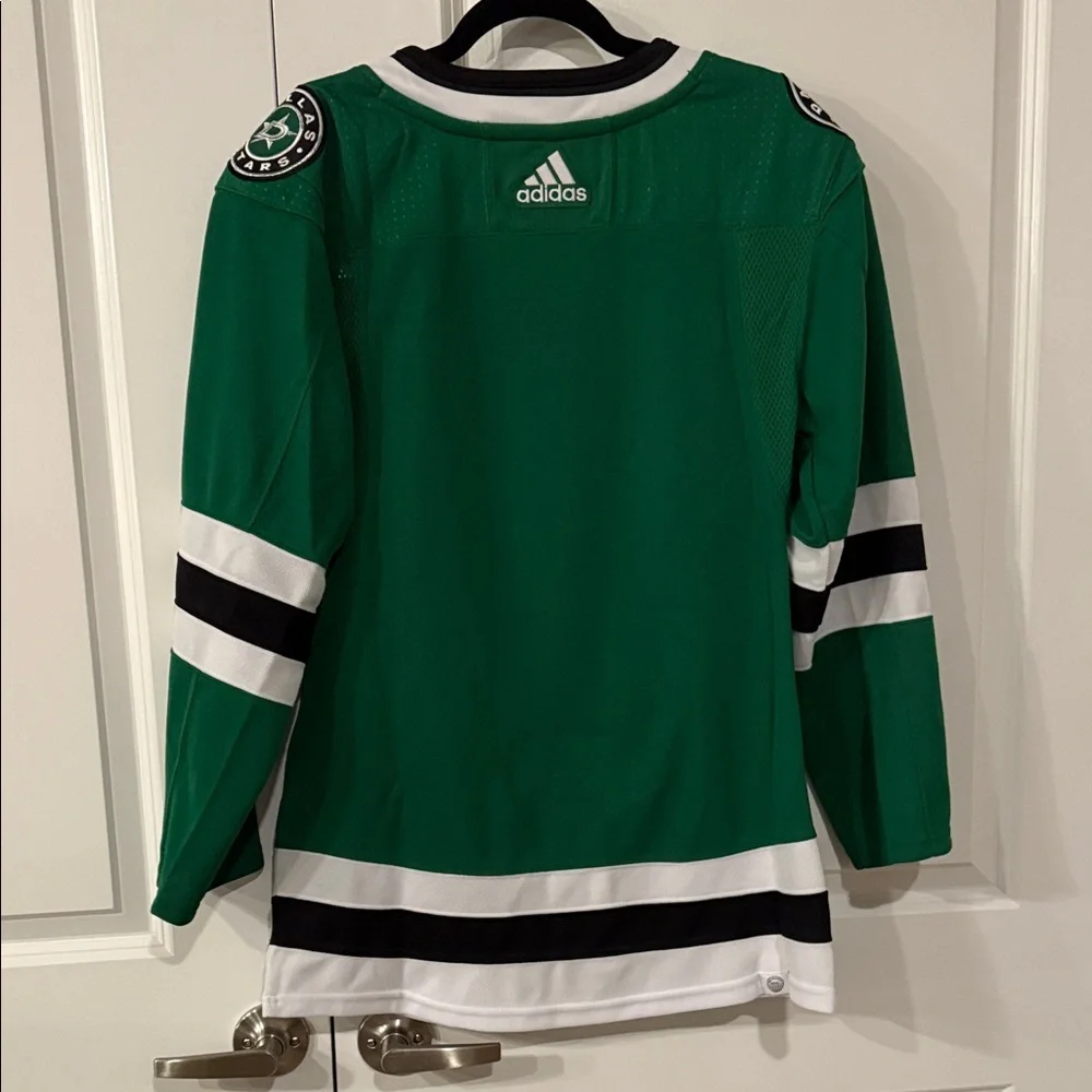 NWT Dallas Stars Adidas Victory Green Jersey Accents size 42